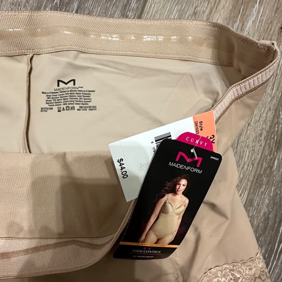 🛍️  NEWWT  Curvy Madenform  Size 3X - Picture 2 of 3